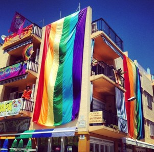 gay lgbt travel grindr scruff